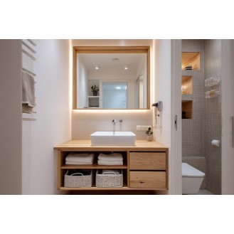 Small Bathroom Idea With Spacious Storage Drawers Small Bathroom Idea With Spacious Storage Drawers